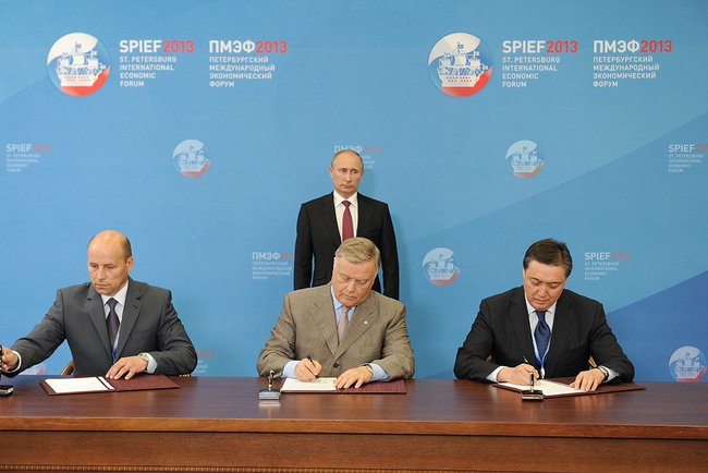 В присутствии Владимира Путина подписано Соглашение о создании Объединённой транспортно-логистической компании.