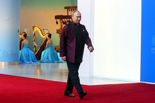 Костюм Путина хит продаж в Китае