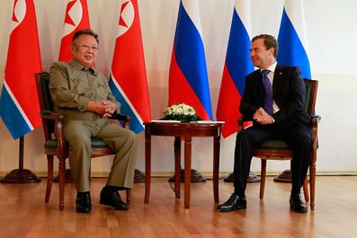 С Председателем Государственного комитета обороны КНДР Ким Чен Иром.