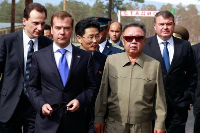 С Председателем Государственного комитета обороны КНДР Ким Чен Иром.