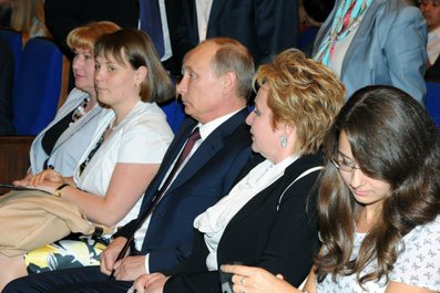 Владимир и Людмила Путины посетили балет «Эсмеральда» в Государственном Кремлевском дворце.
