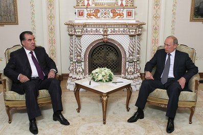 С Президентом Таджикистана Эмомали Рахмоном.